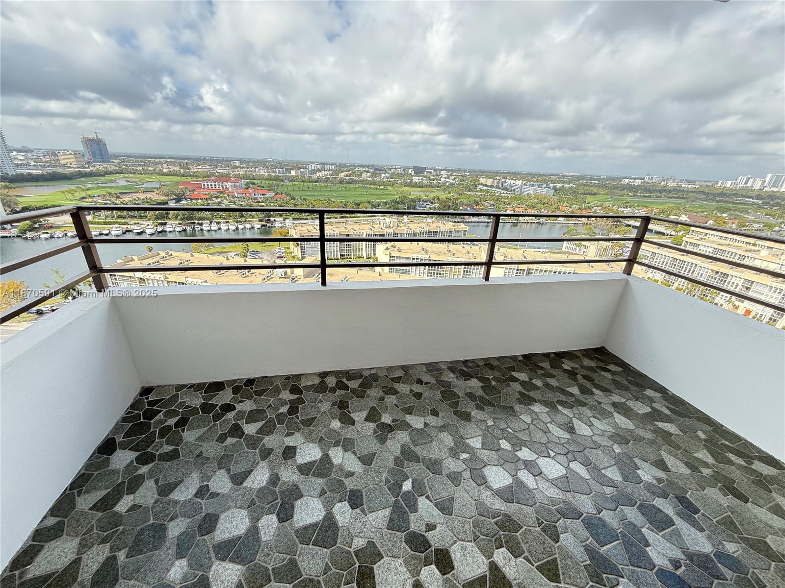 OLYMPUS CONDO PHASE - Residential