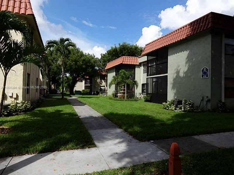 9704 Hammocks Blvd 103