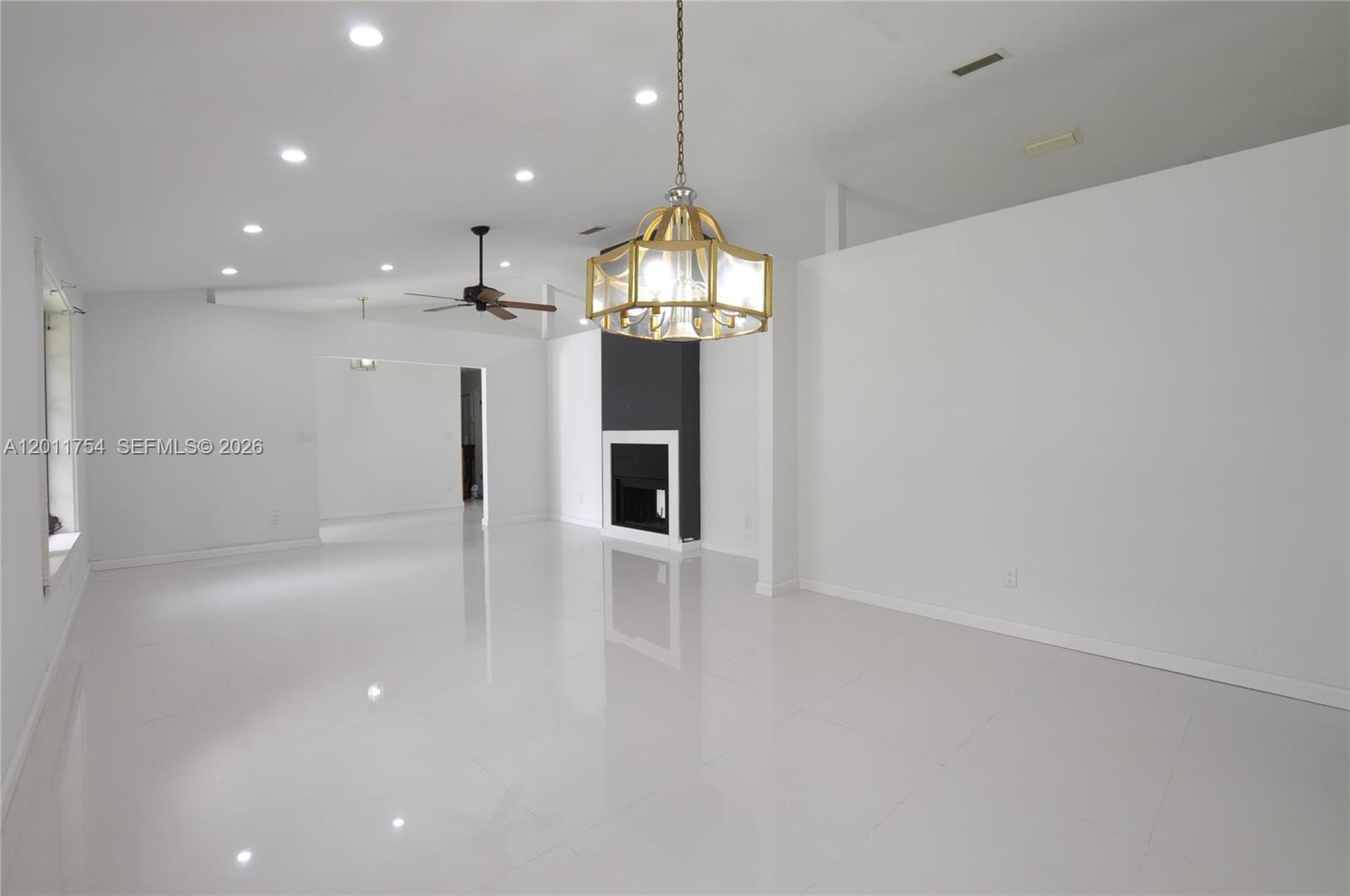THE REDLANDS SEC 2 - Residential