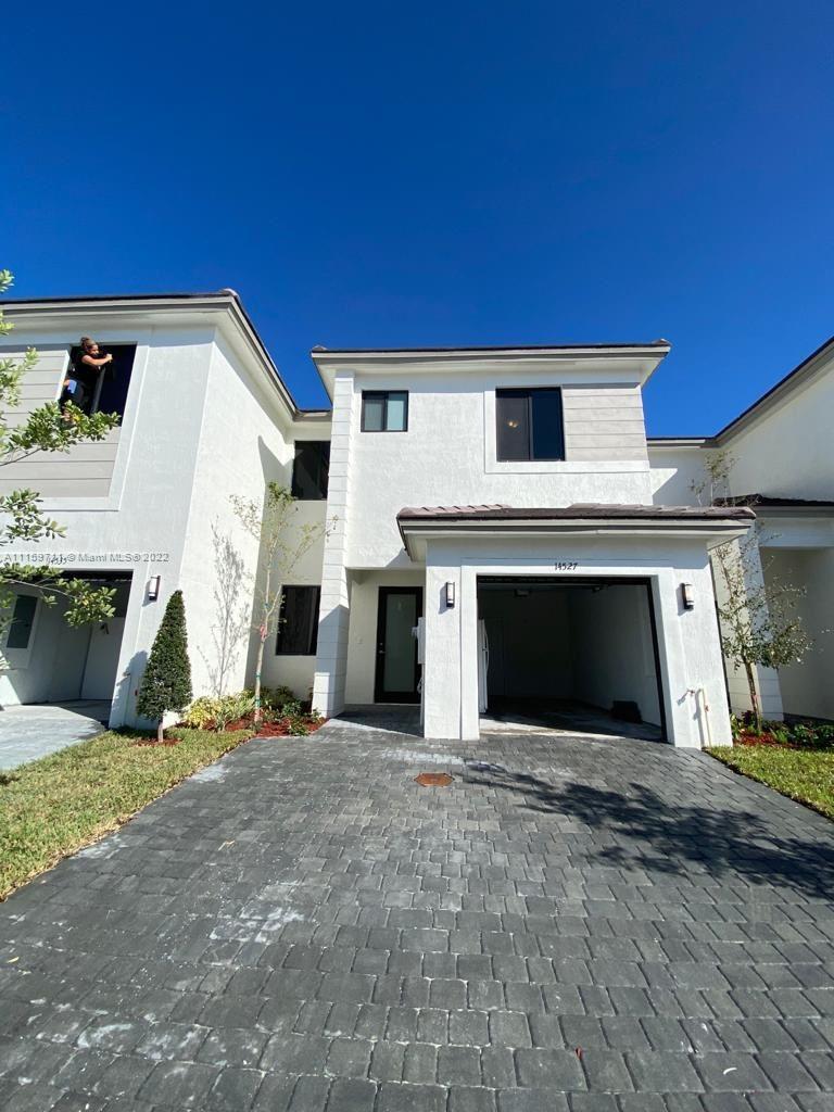 DEVCO VILLAS - Residential Lease
