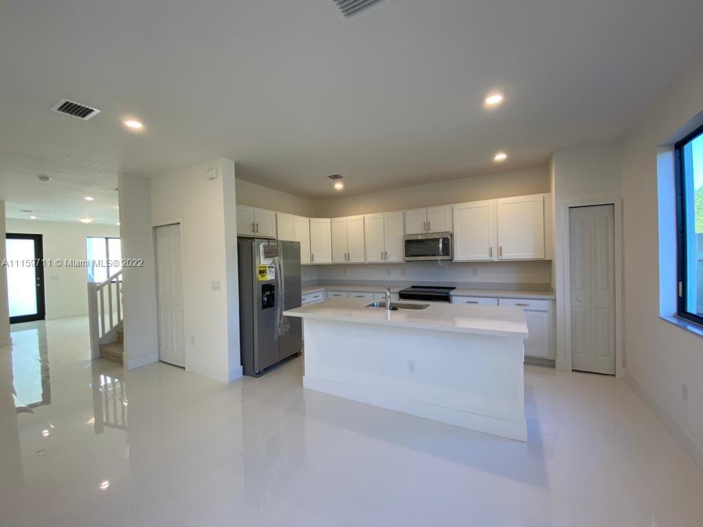 DEVCO VILLAS - Residential Lease