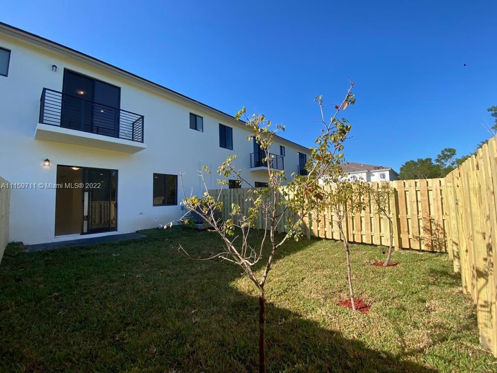 DEVCO VILLAS - Residential Lease
