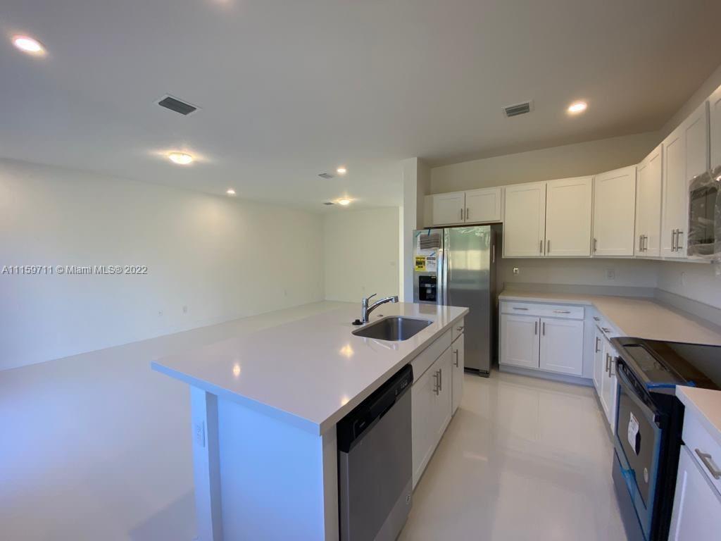 DEVCO VILLAS - Residential Lease