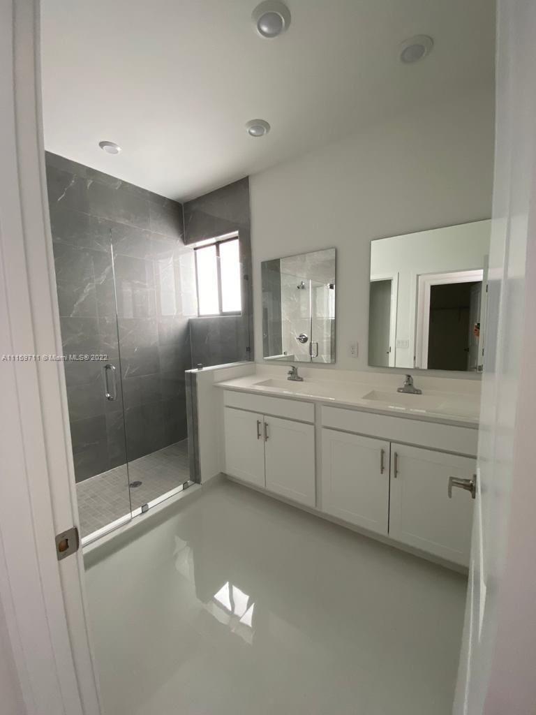 DEVCO VILLAS - Residential Lease