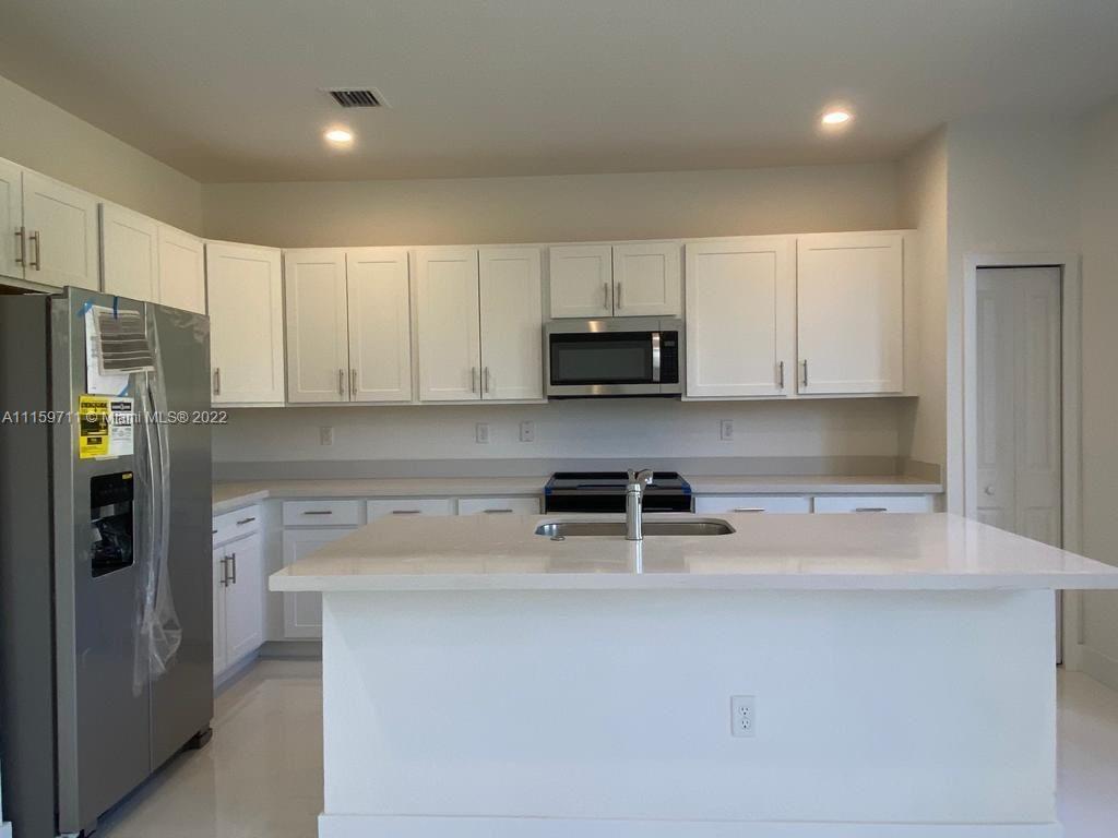 DEVCO VILLAS - Residential Lease