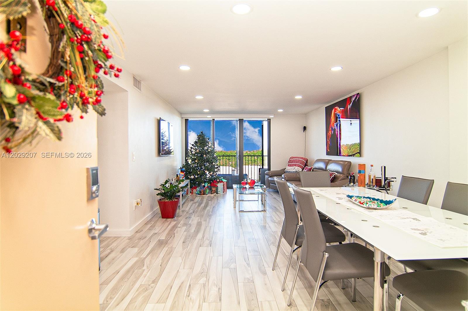 2500 NE 135th St B508