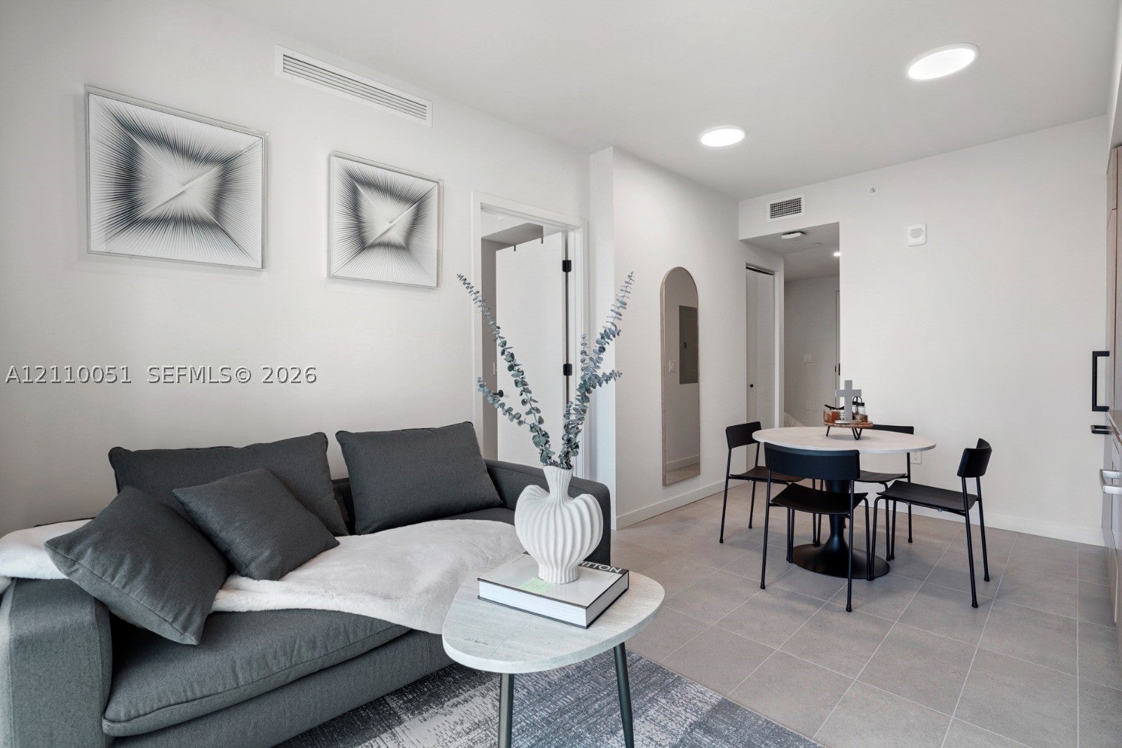 121 NE 5th St 1703