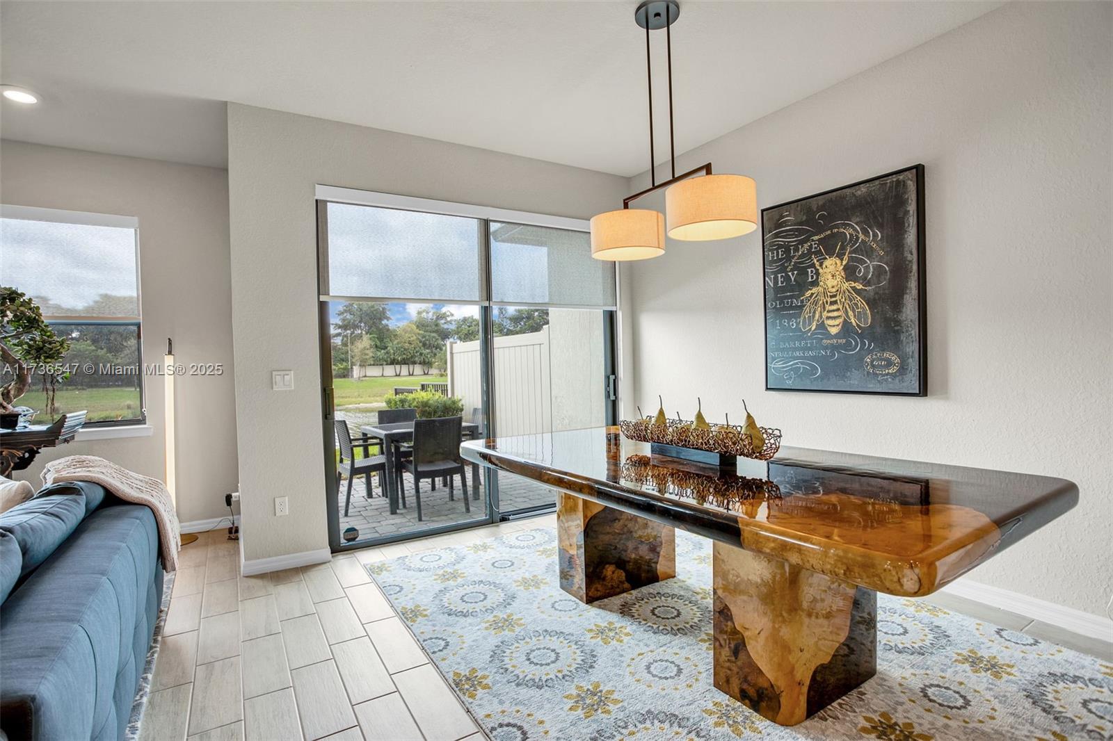 OAK TREE PROPERTY REDEVEL - Residential Lease