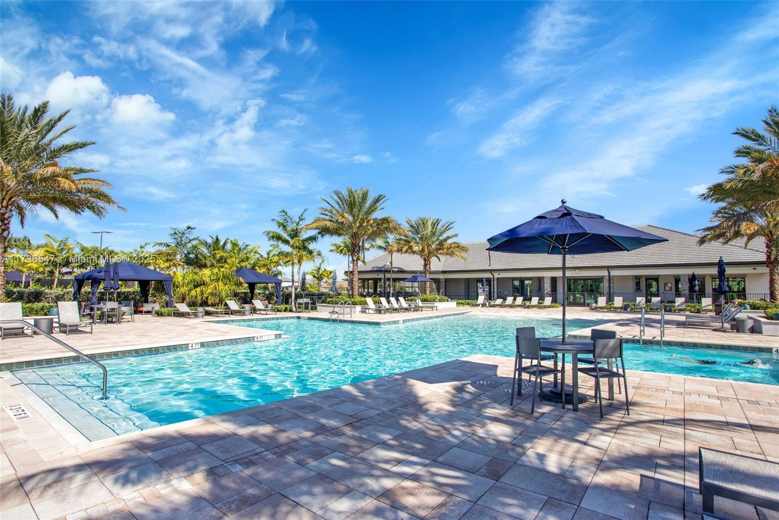 OAK TREE PROPERTY REDEVEL - Residential Lease