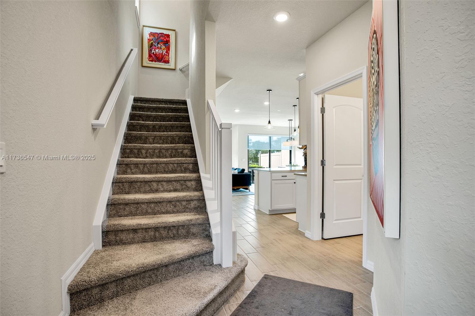 OAK TREE PROPERTY REDEVEL - Residential Lease