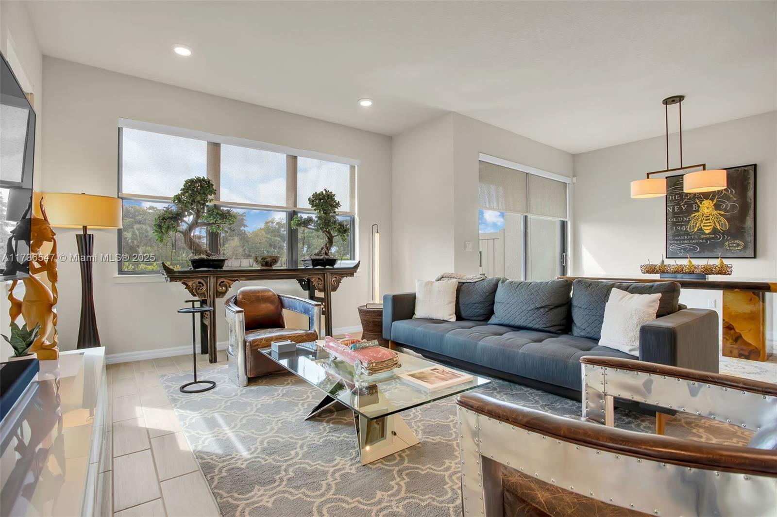 OAK TREE PROPERTY REDEVEL - Residential Lease