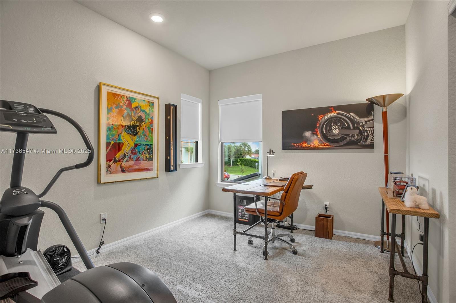 OAK TREE PROPERTY REDEVEL - Residential Lease