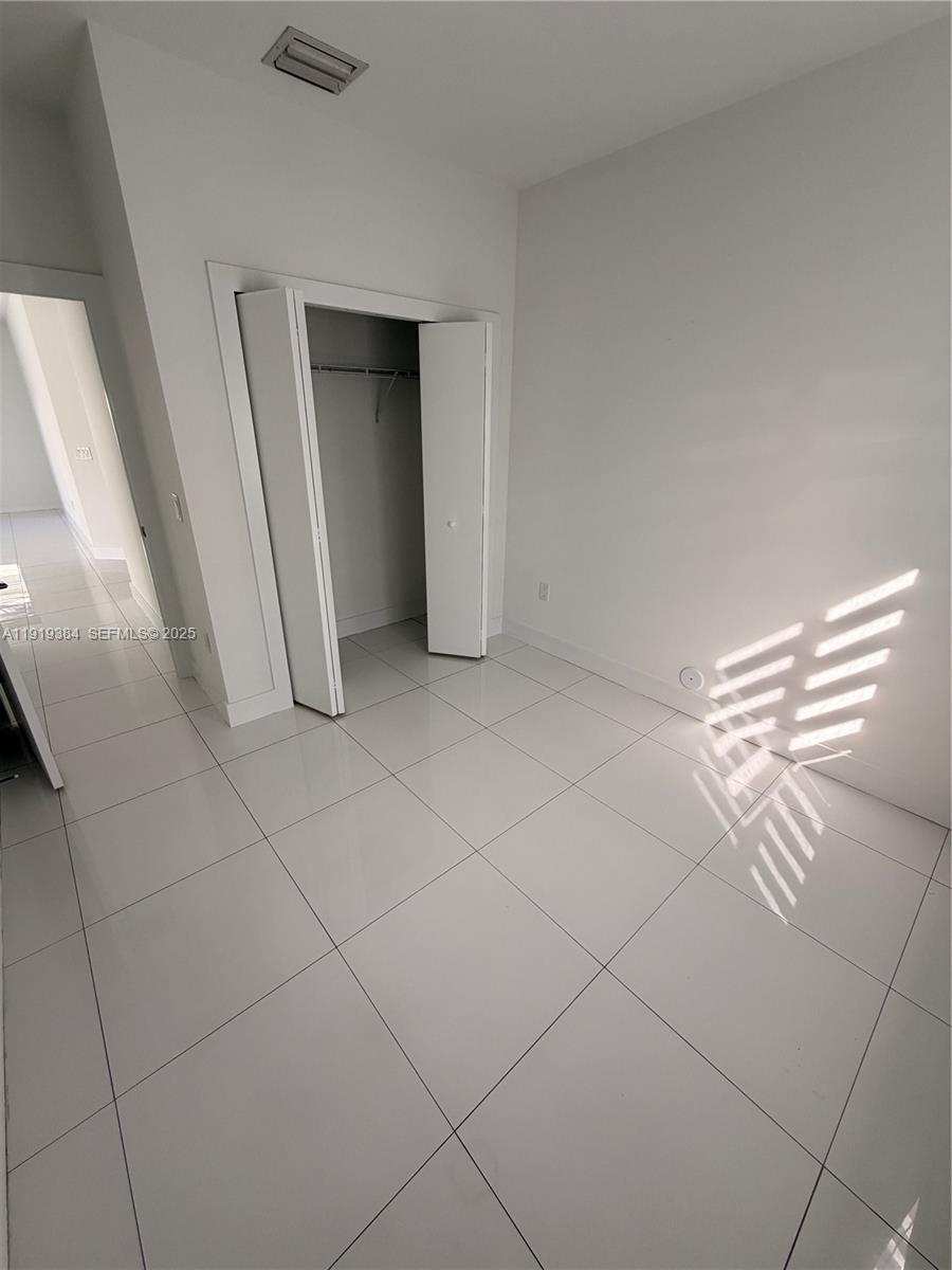 KINGS COURT - Residential