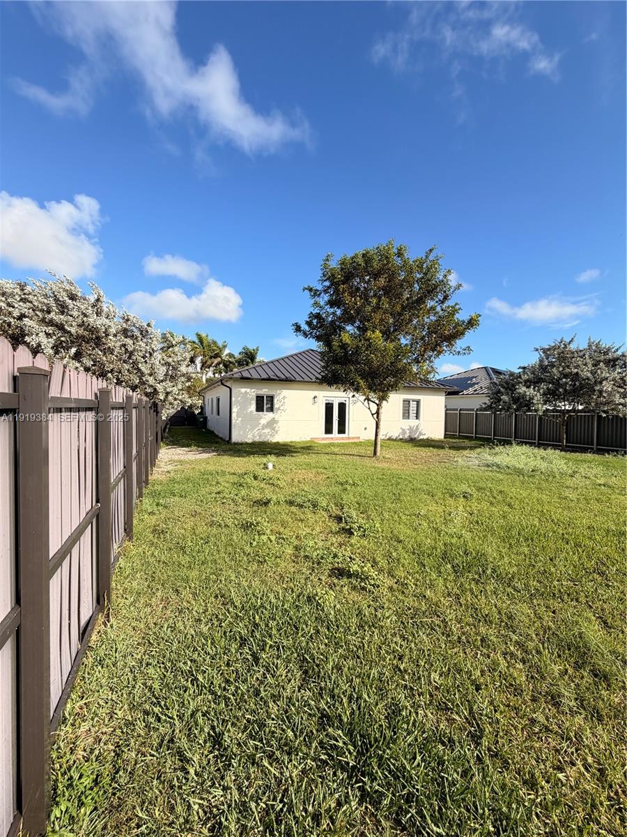 KINGS COURT - Residential