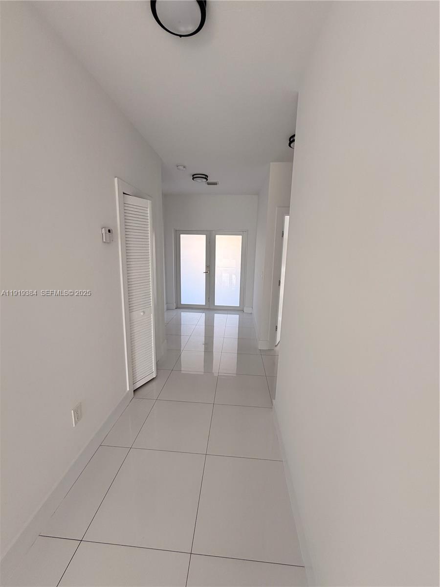 KINGS COURT - Residential