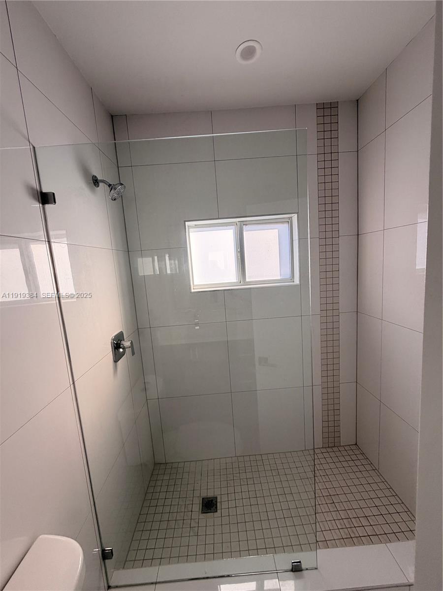 KINGS COURT - Residential