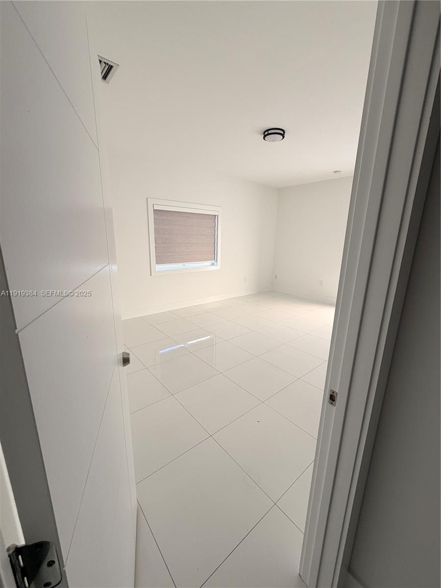 KINGS COURT - Residential