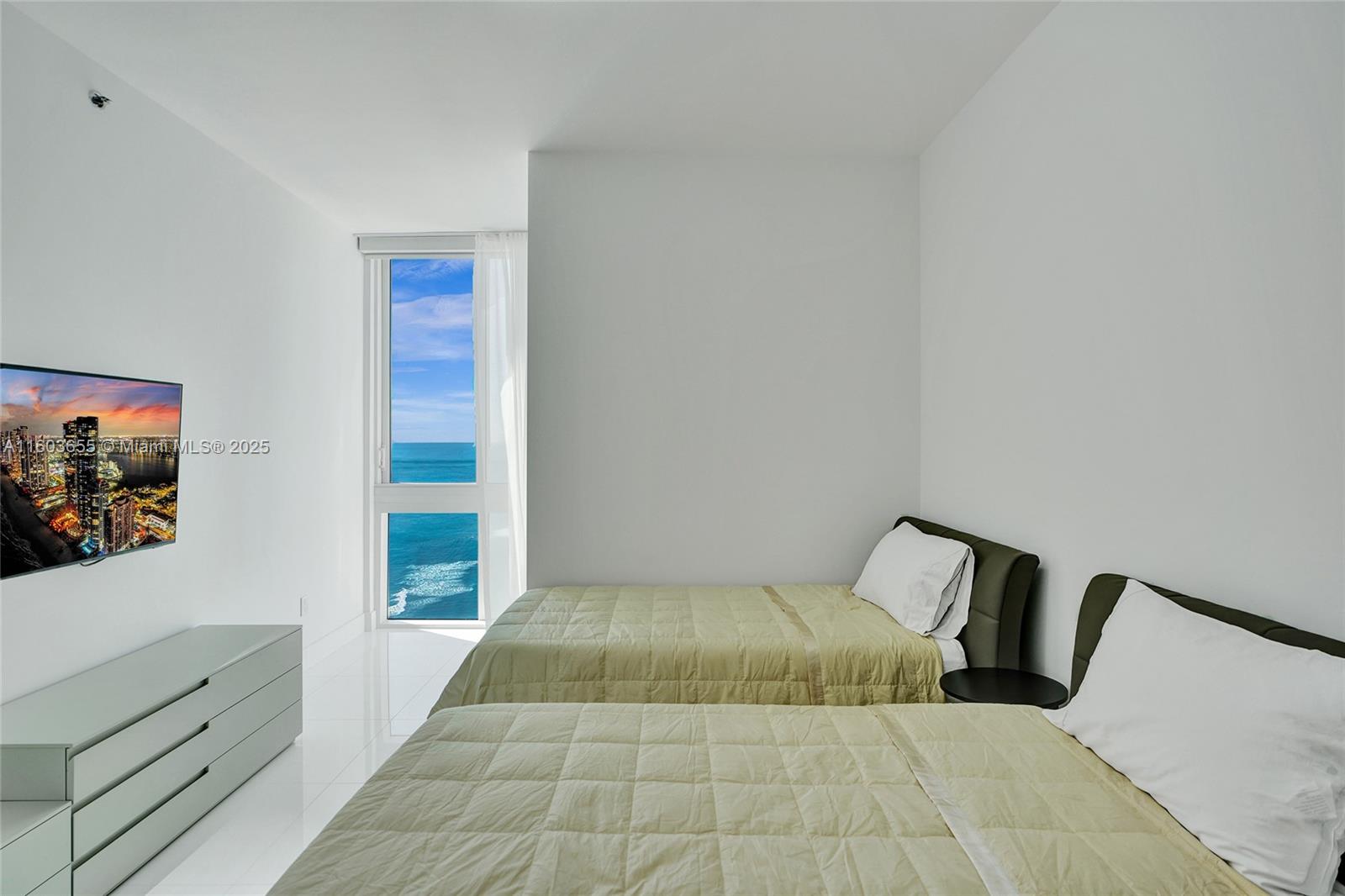 TDR TOWER III CONDO - Residential Lease