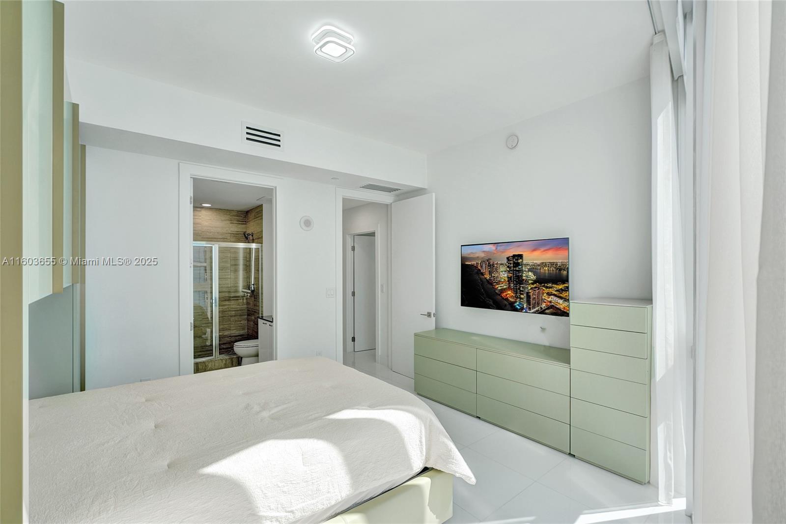 TDR TOWER III CONDO - Residential Lease