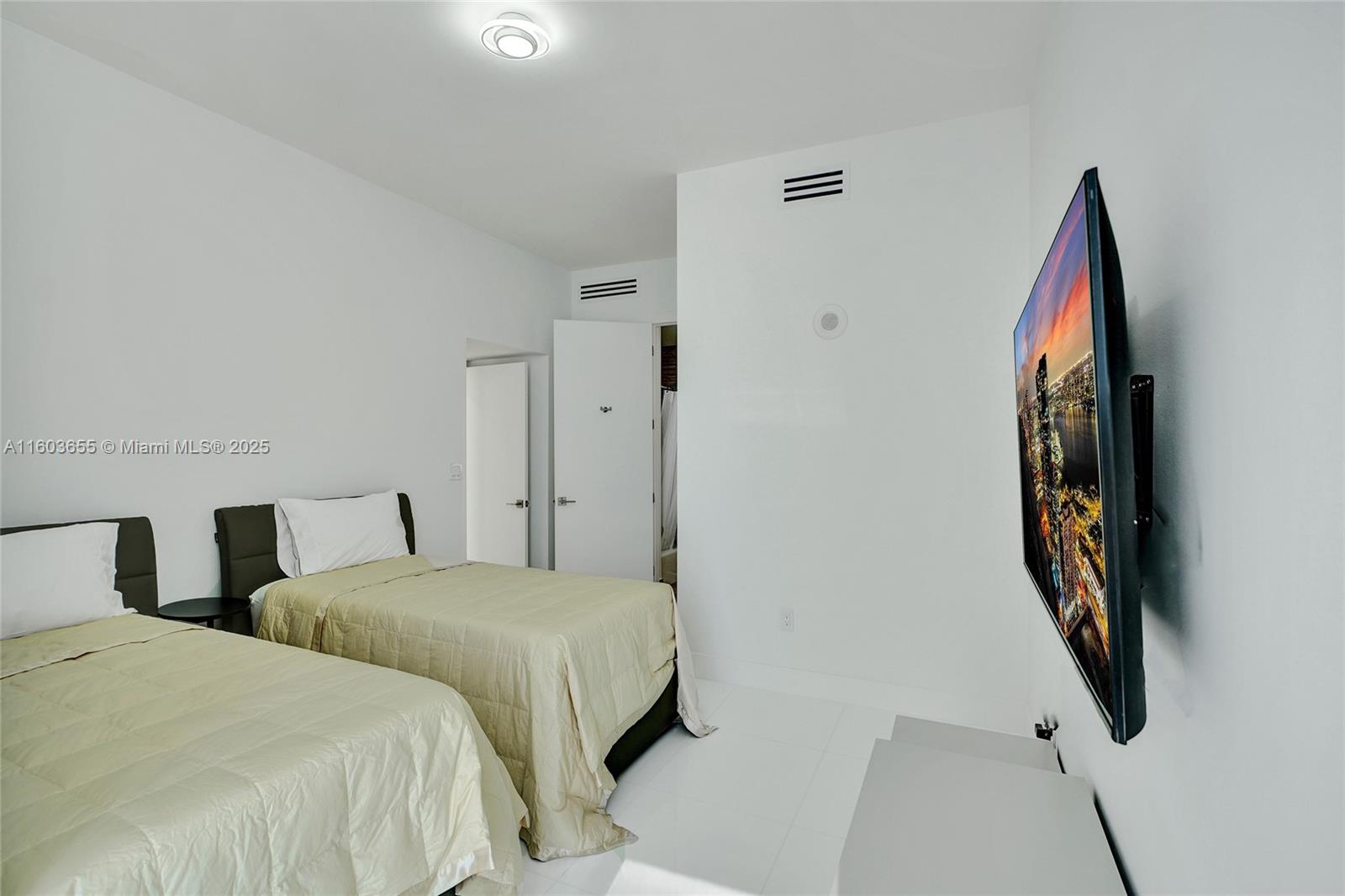 TDR TOWER III CONDO - Residential Lease