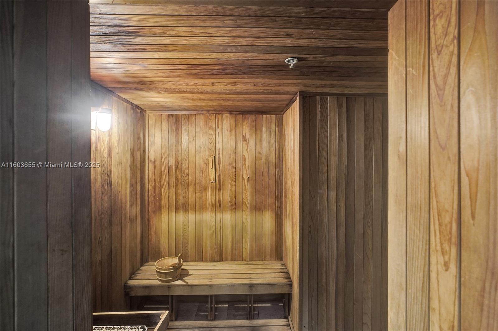 TDR TOWER III CONDO - Residential Lease