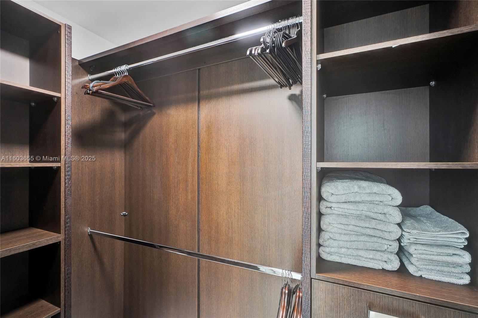 TDR TOWER III CONDO - Residential Lease