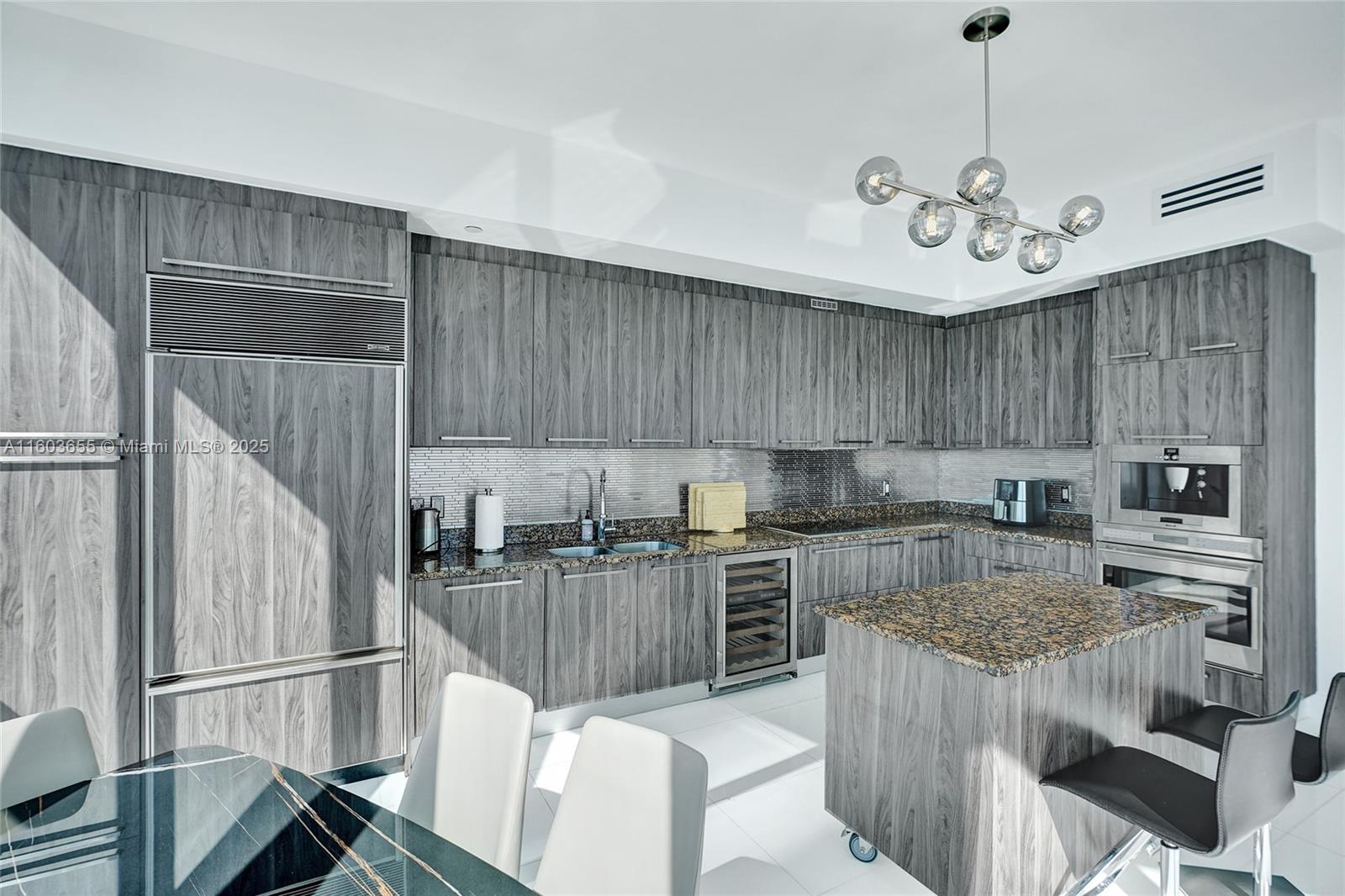 TDR TOWER III CONDO - Residential Lease