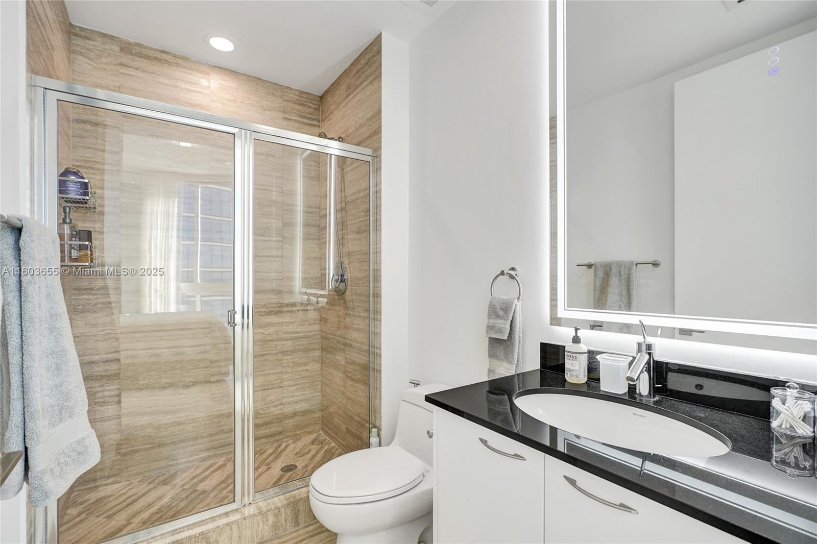 TDR TOWER III CONDO - Residential Lease