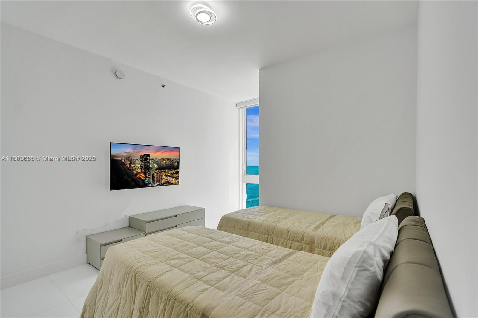 TDR TOWER III CONDO - Residential Lease