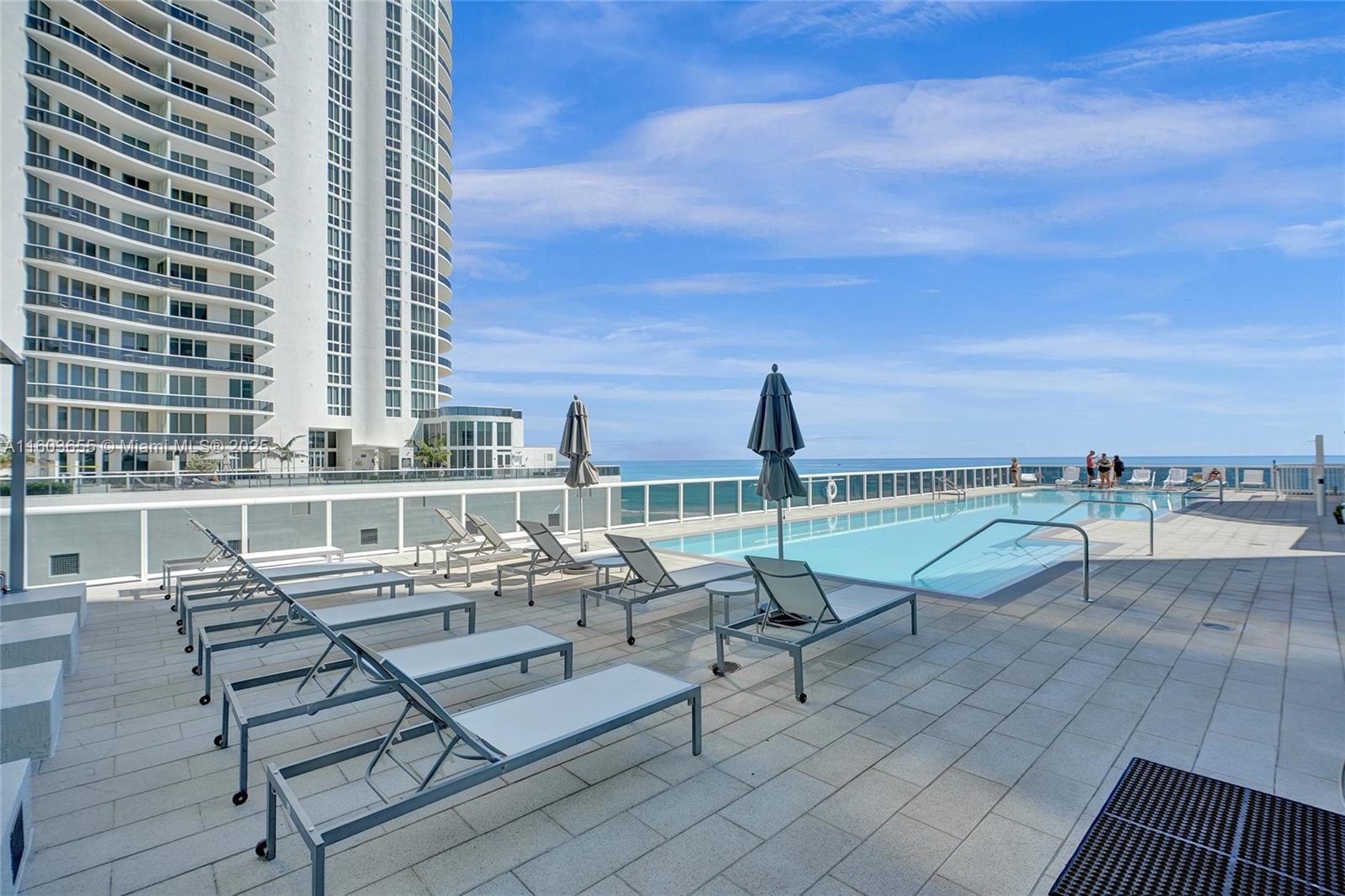 TDR TOWER III CONDO - Residential Lease