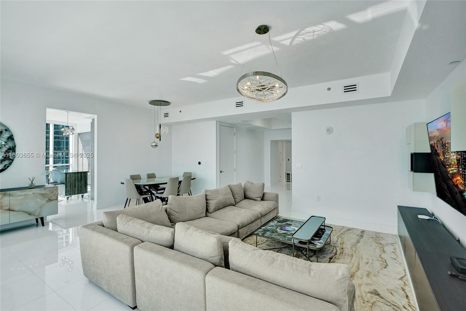 TDR TOWER III CONDO - Residential Lease