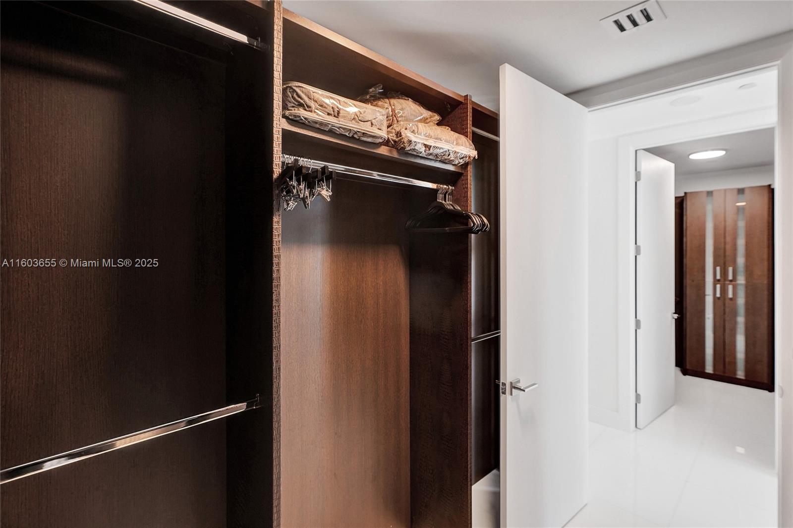 TDR TOWER III CONDO - Residential Lease