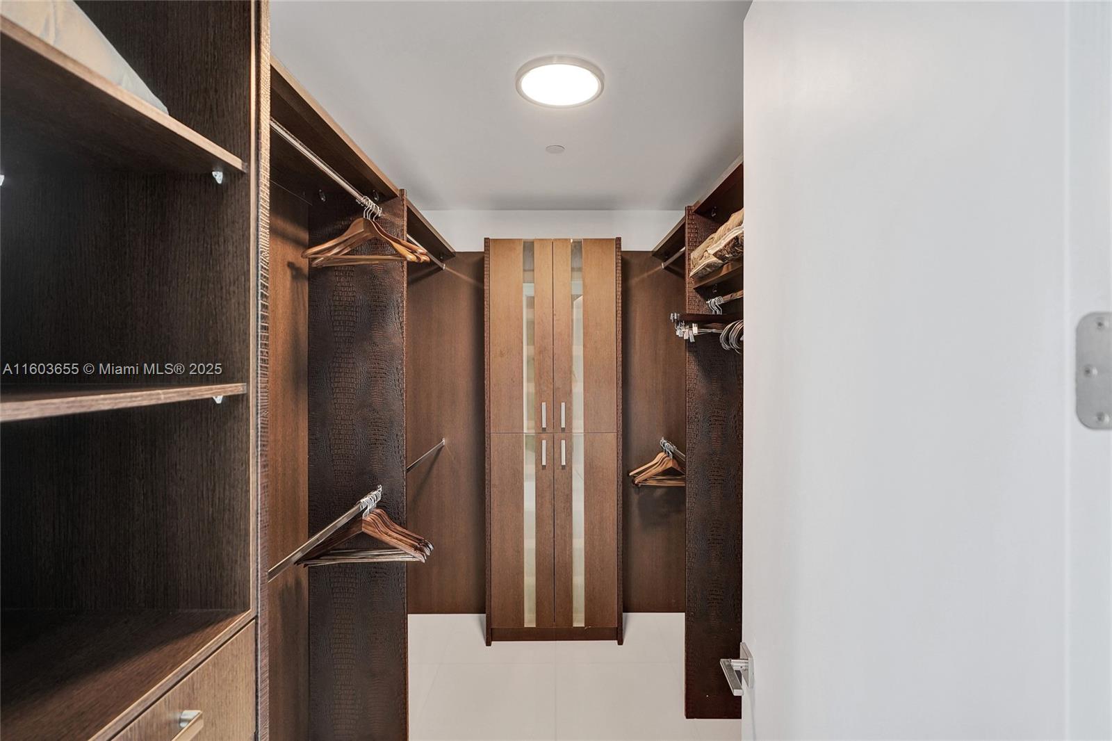 TDR TOWER III CONDO - Residential Lease