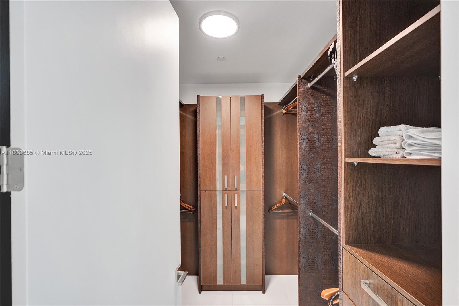 TDR TOWER III CONDO - Residential Lease