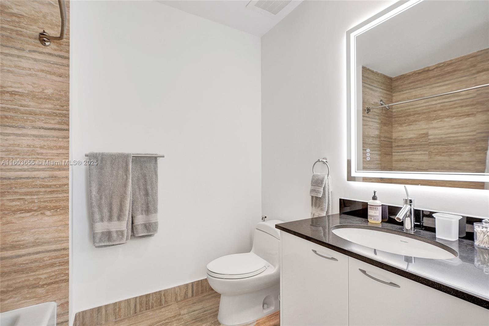 TDR TOWER III CONDO - Residential Lease