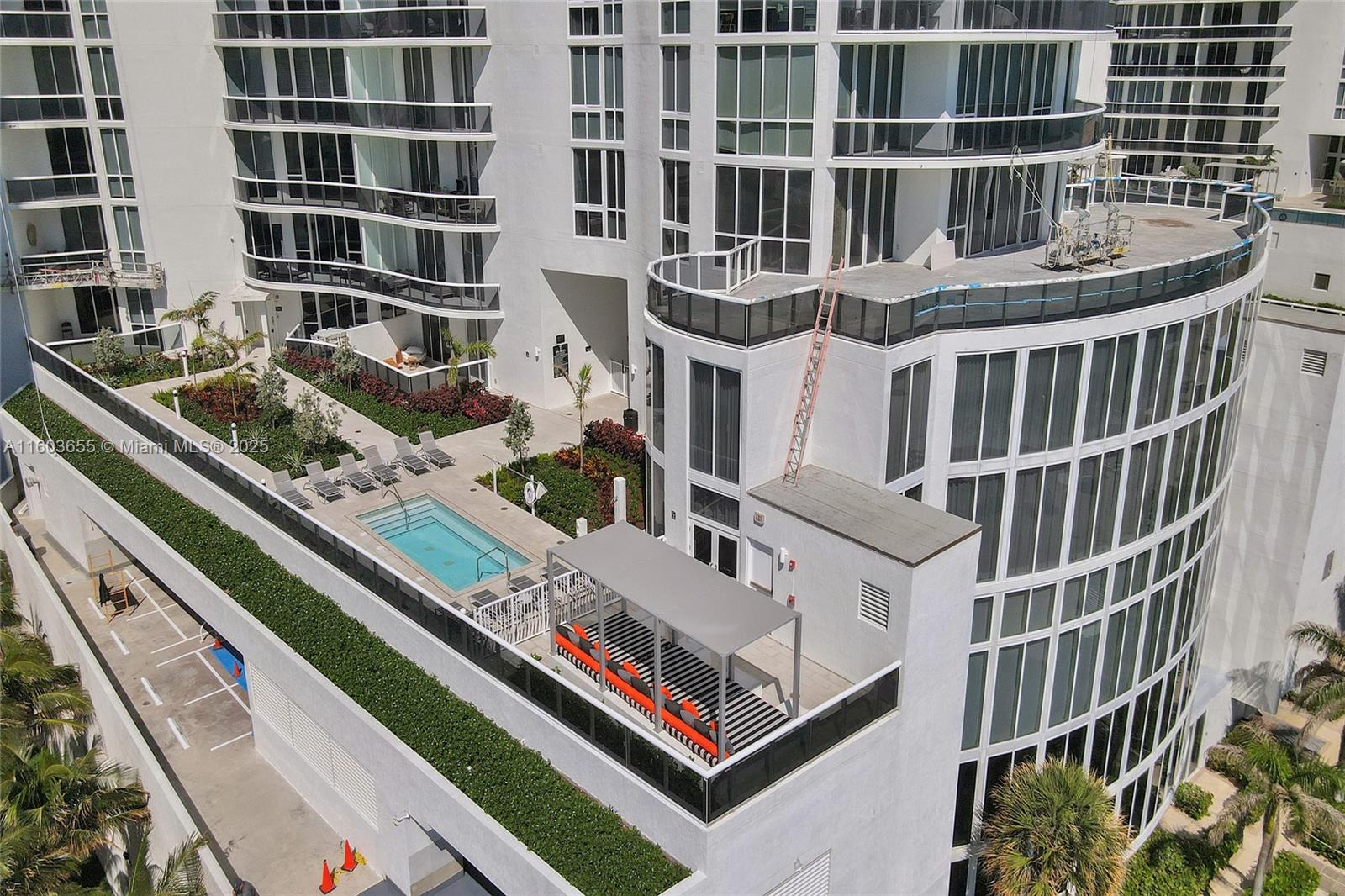 TDR TOWER III CONDO - Residential Lease