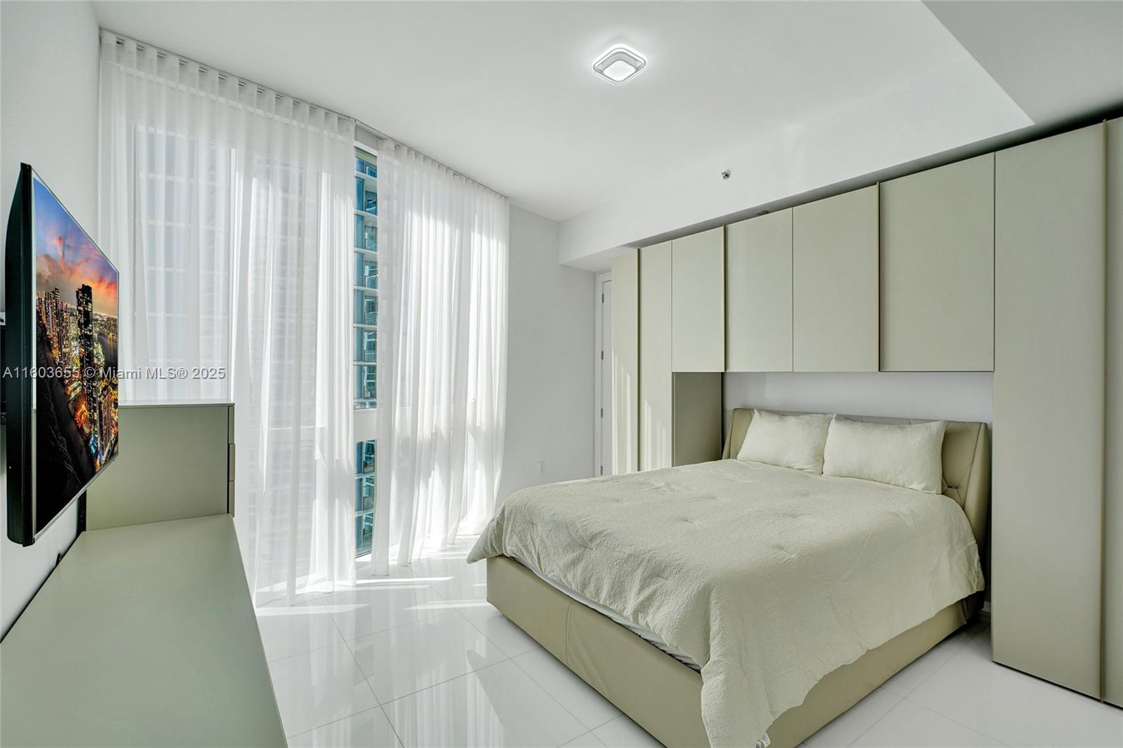 TDR TOWER III CONDO - Residential Lease