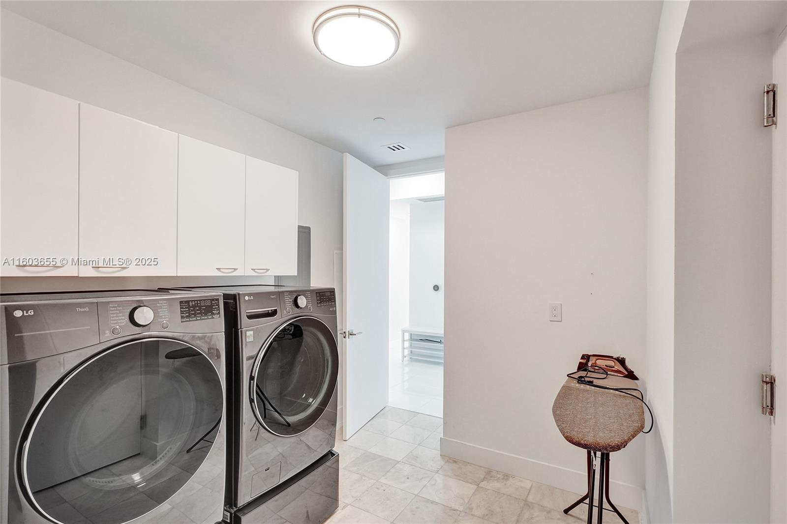 TDR TOWER III CONDO - Residential Lease