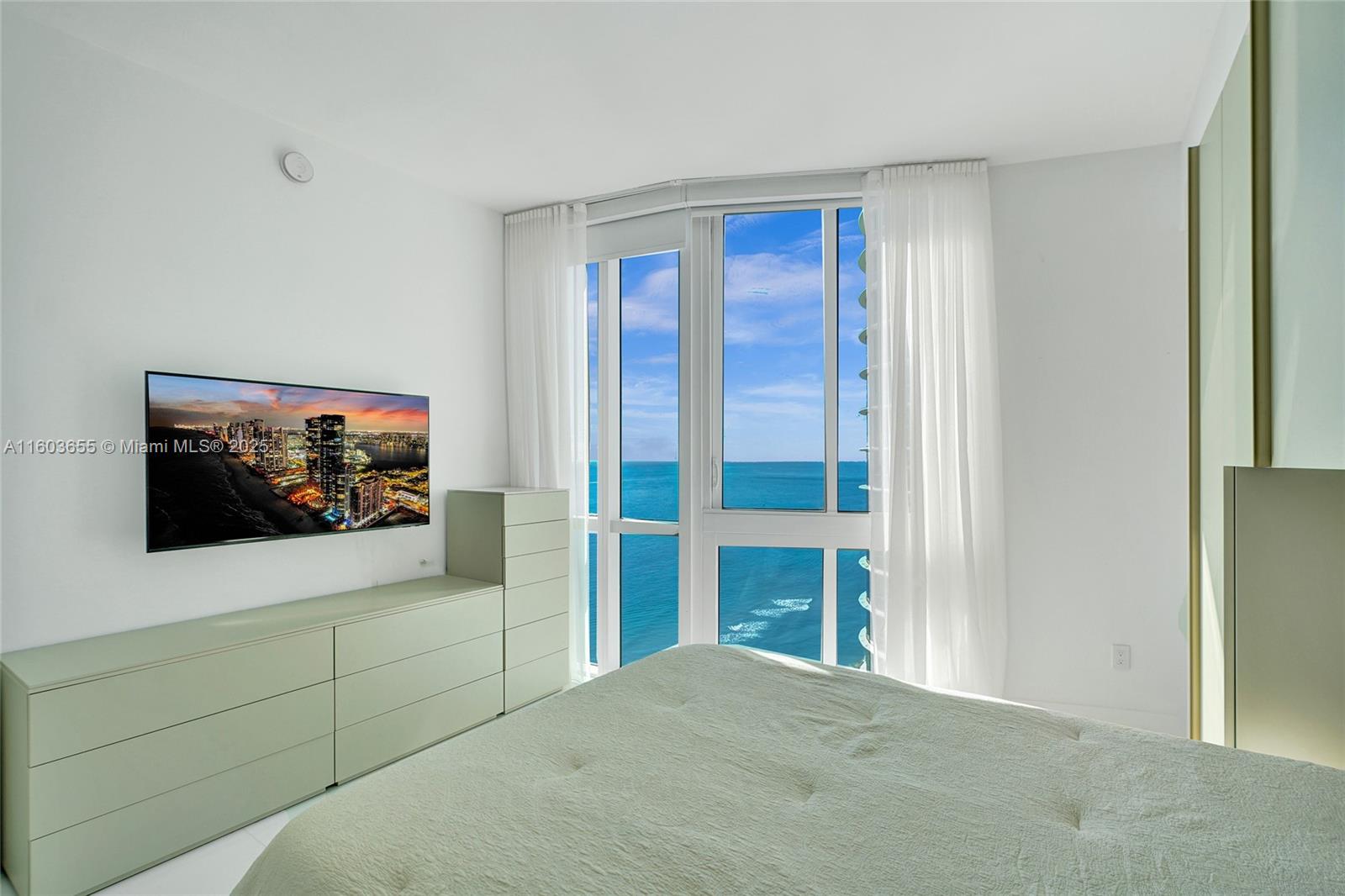 TDR TOWER III CONDO - Residential Lease