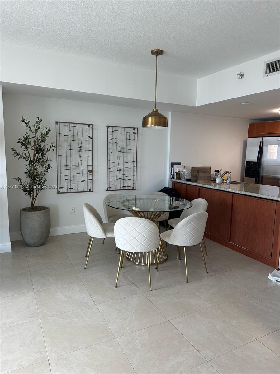 185 SW 7th St 4105