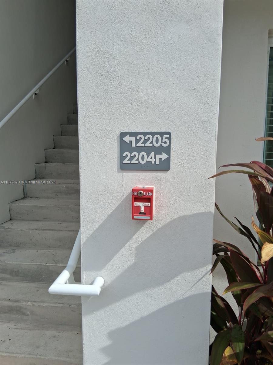 AVENTURA VILLAGE - Residential Lease