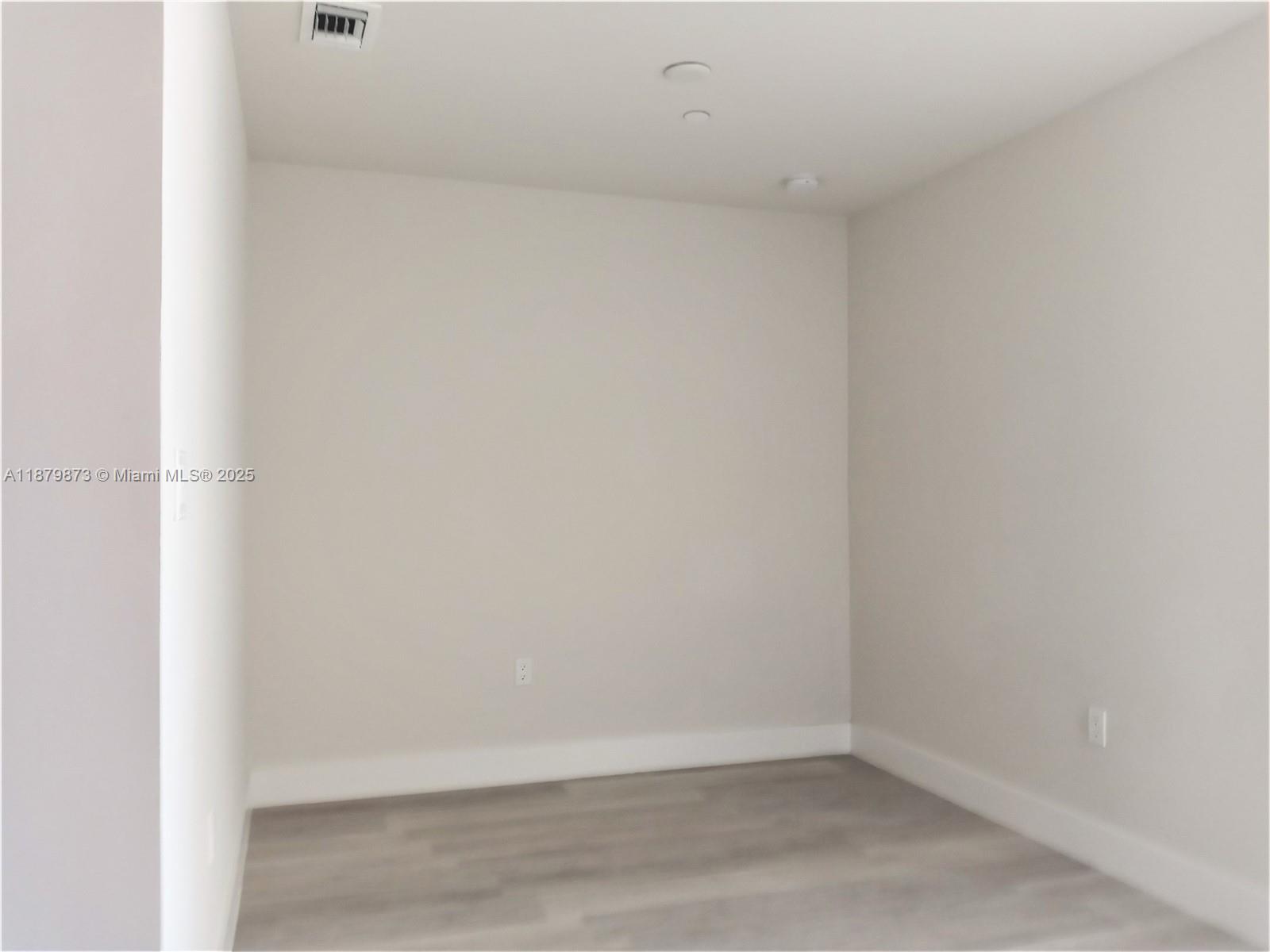 AVENTURA VILLAGE - Residential Lease