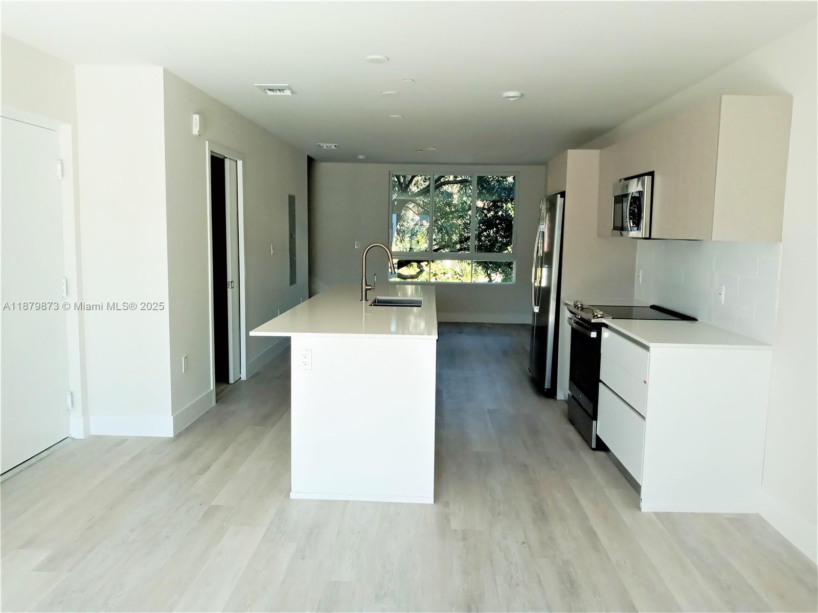 AVENTURA VILLAGE - Residential Lease