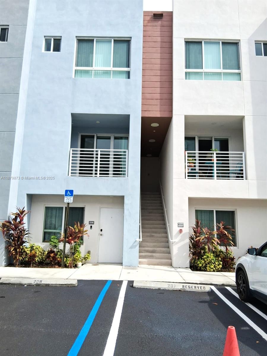 AVENTURA VILLAGE - Residential Lease