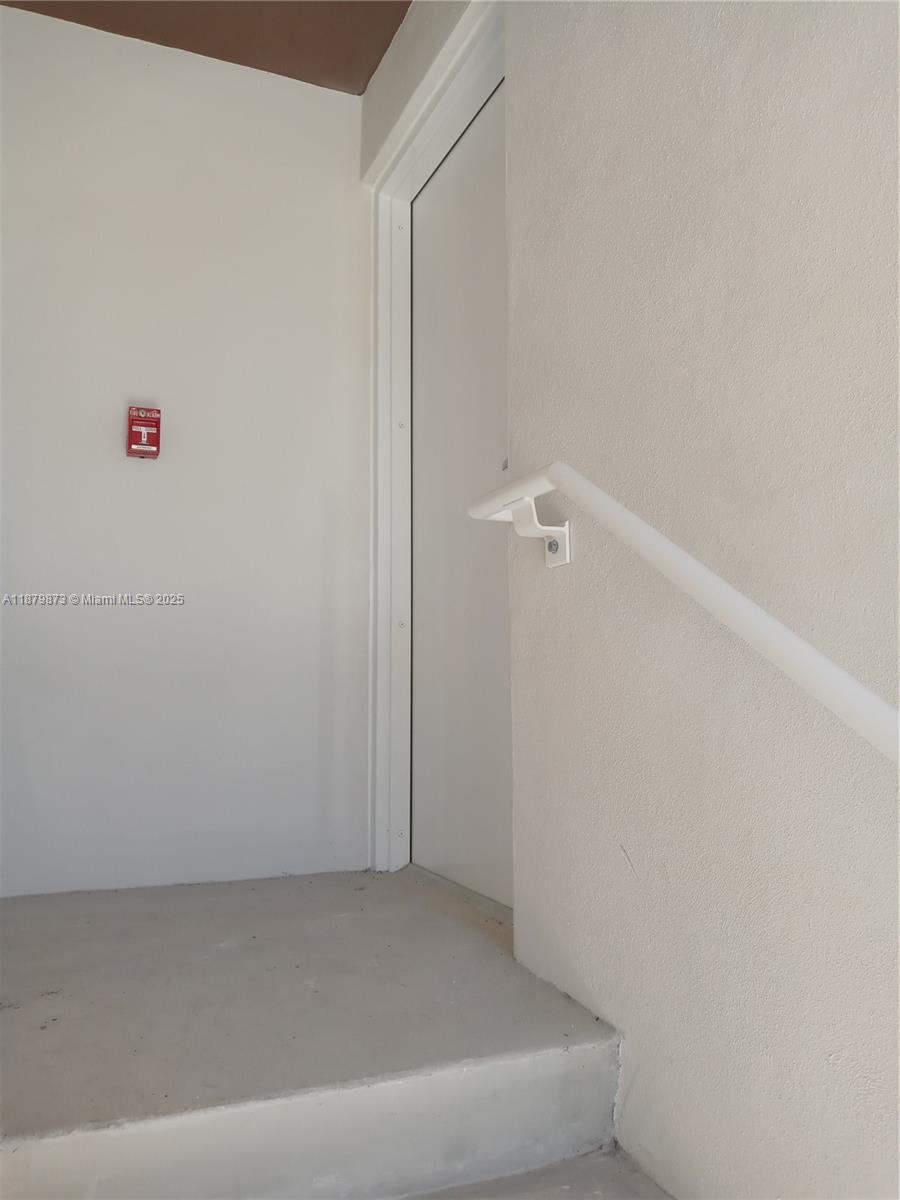 AVENTURA VILLAGE - Residential Lease