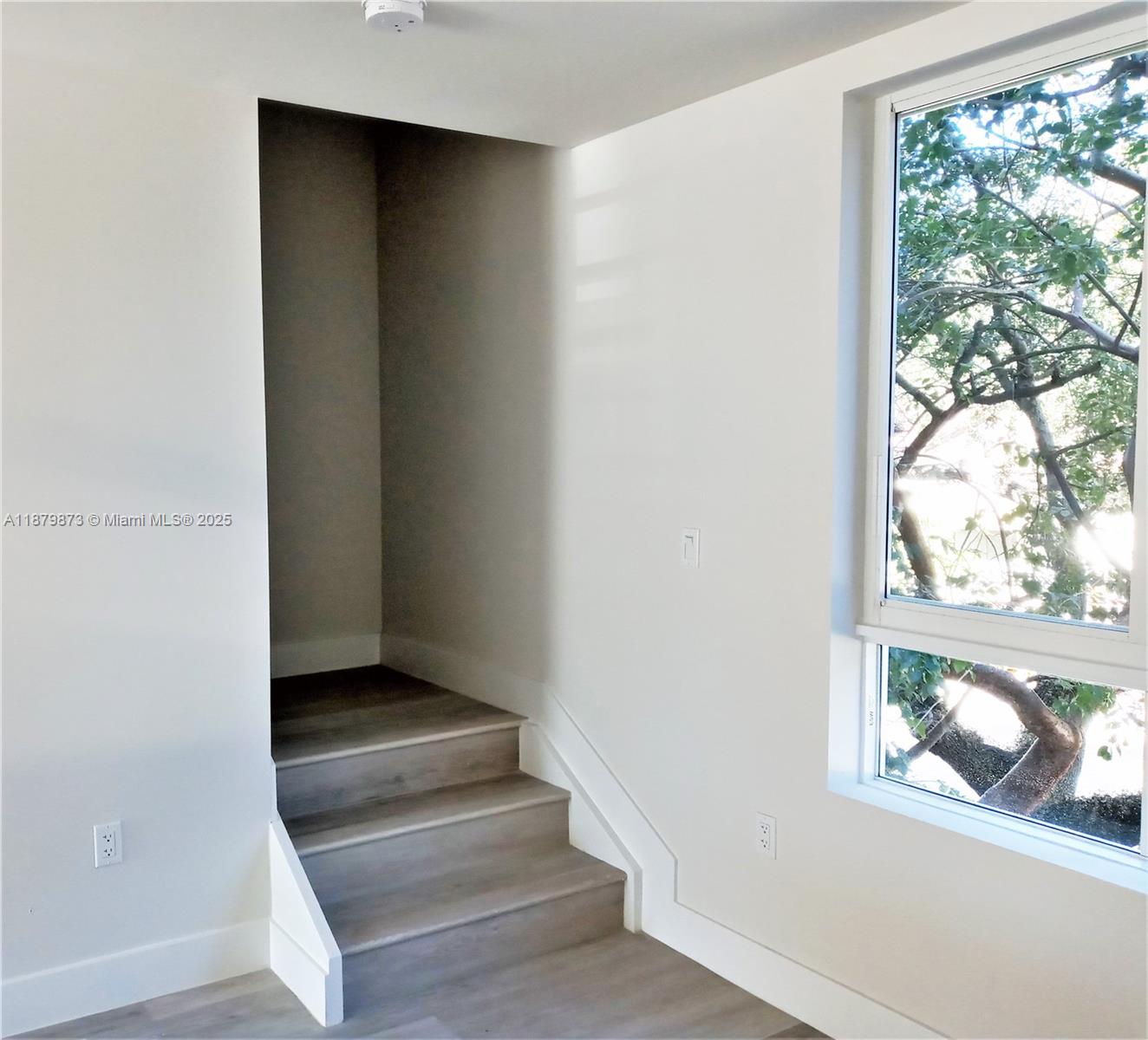 AVENTURA VILLAGE - Residential Lease