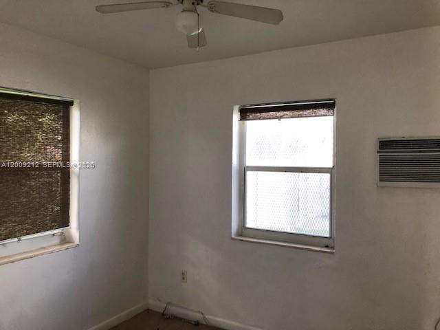 471 SW 10th St 5