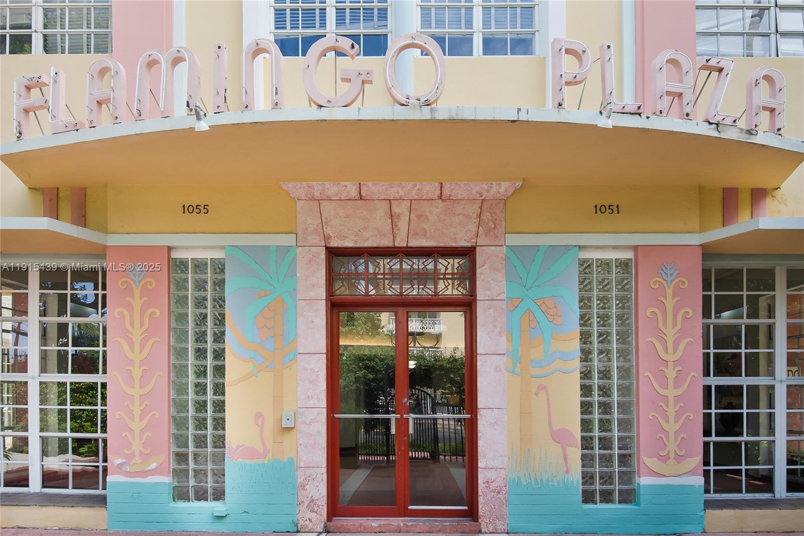 THE FLAMINGO CONDO - Residential