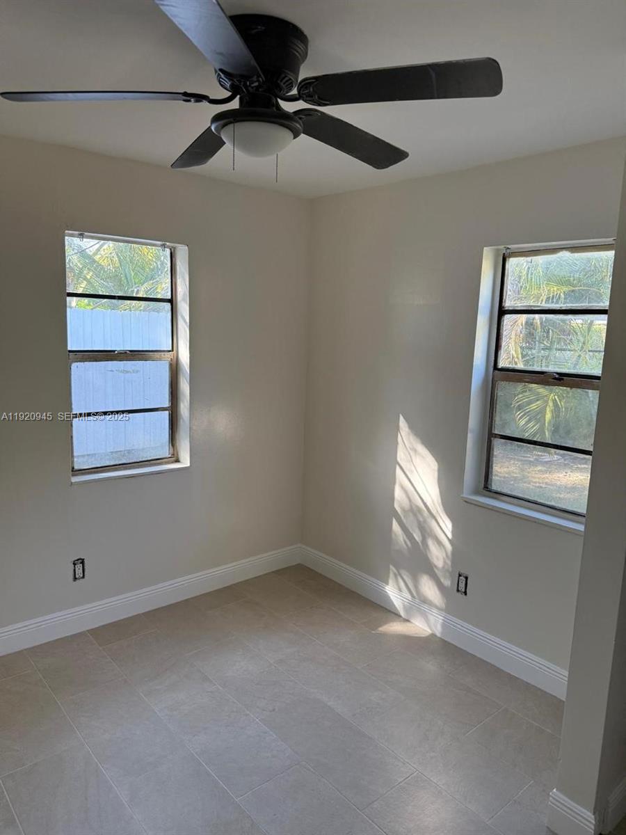 LINCOLN PARK FIRST ADD - Residential Lease