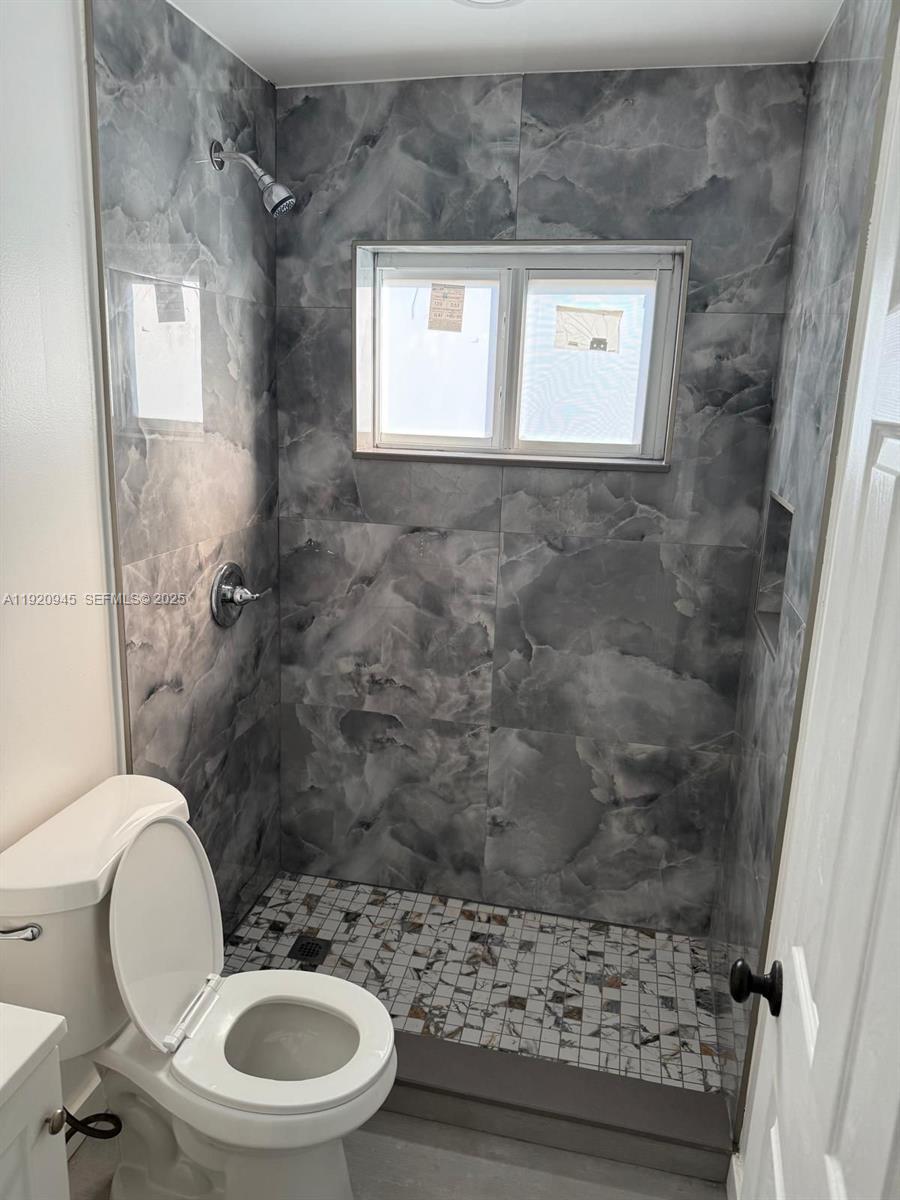 LINCOLN PARK FIRST ADD - Residential Lease